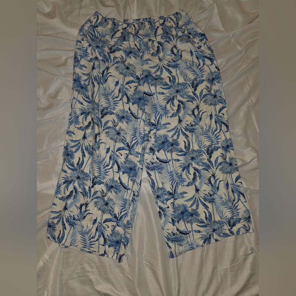 Tahari Blue and White Wide Leg Pants